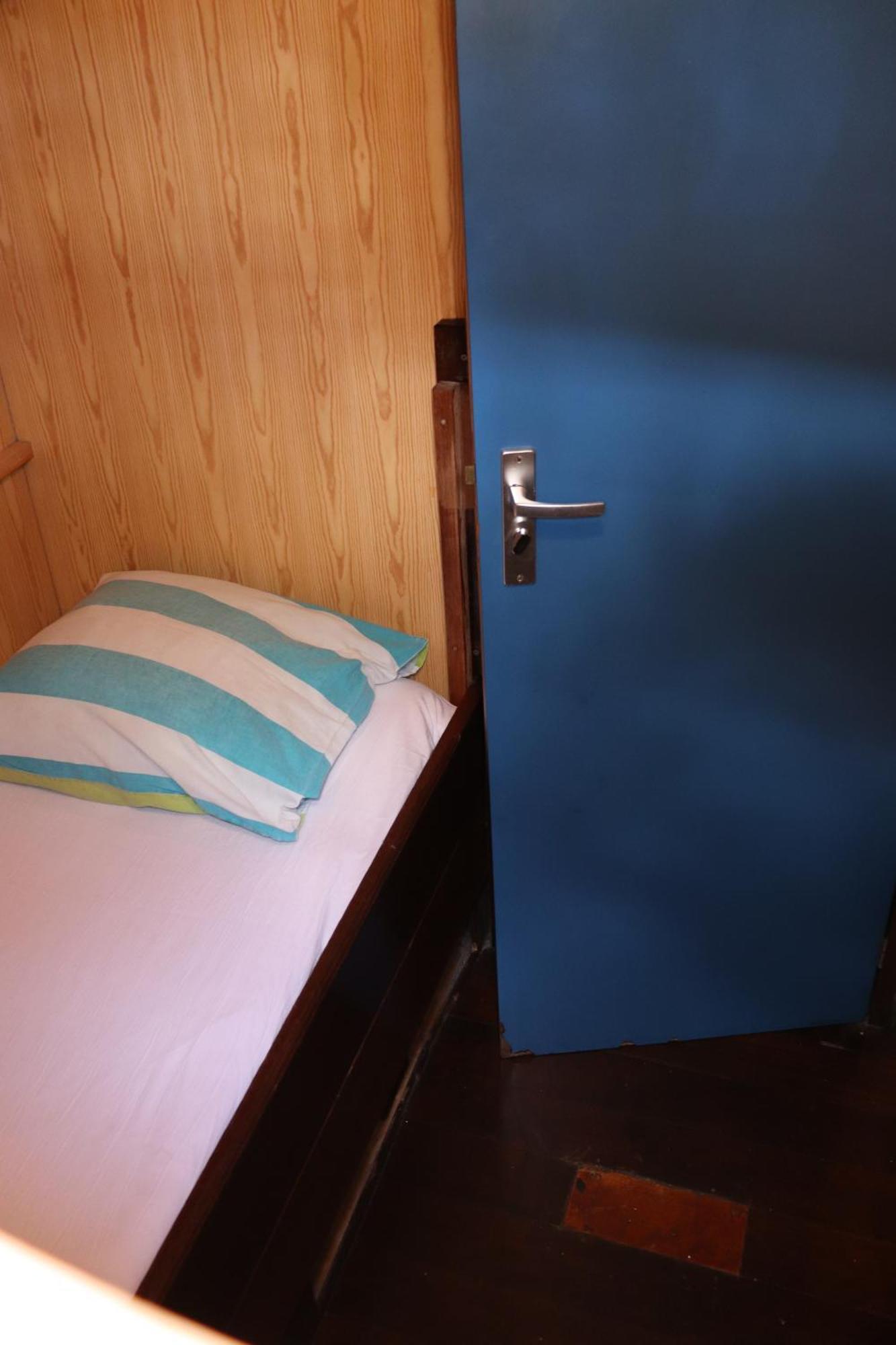 Intersail Hostel - Avontuur Amsterdam Esterno foto